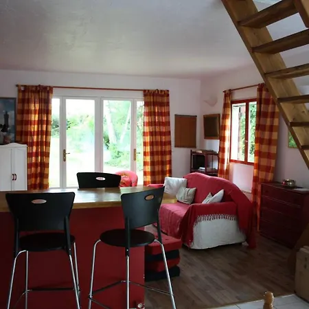 Maison De 2 Chambres Avec Terrasse A Lignerolles *