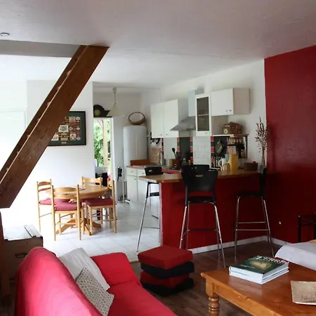 Maison De 2 Chambres Avec Terrasse A Lignerolles *