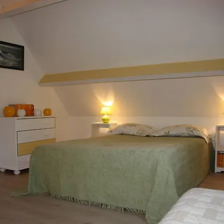 Maison De 2 Chambres Avec Terrasse A Lignerolles Lignerolles (Eure)