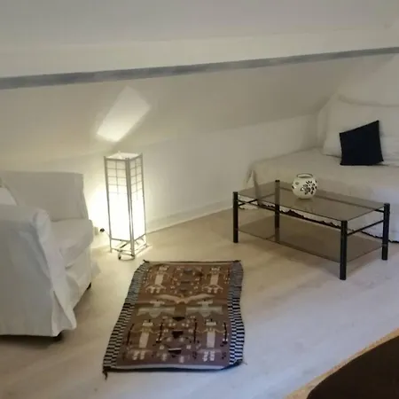 Maison De 2 Chambres Avec Terrasse A Lignerolles