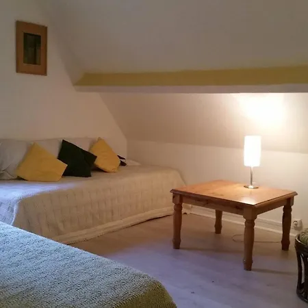Maison De 2 Chambres Avec Terrasse A Lignerolles * Lignerolles (Eure)